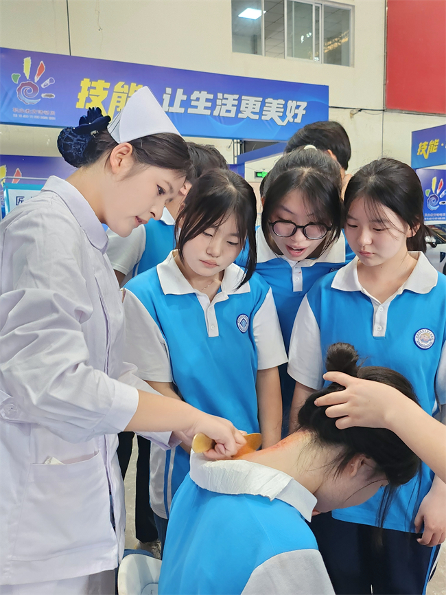我校参加河南省暨漯河市职业教育活动周(图4)
