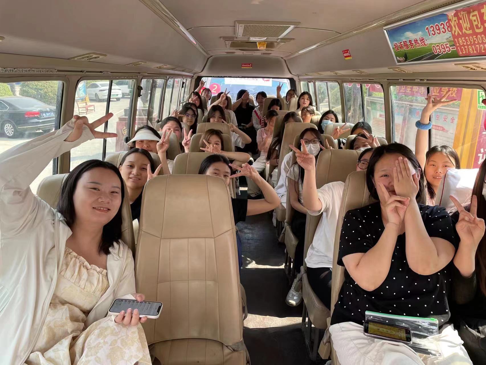 鲜衣怒马韶华行，金榜题名慰征程——漯河卫生中等专业学校“2024高考出征”(图4)